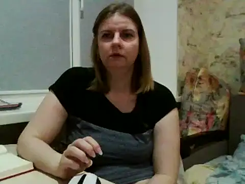 Snapshot of LateKot32 chatting on January 21, 2025, 6:34 pm LateKot32 online show from January 21, 2025, 6:34 pm