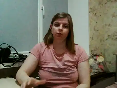Snapshot of LateKot32 chatting on February 24, 2025, 8:36 pm LateKot32 online show from February 24, 2025, 8:36 pm
