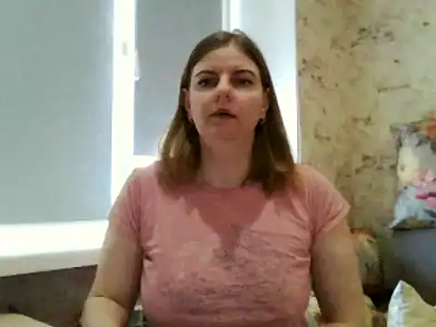 Snapshot of LateKot32 chatting on February 13, 2025, 7:56 am LateKot32 online show from February 13, 2025, 7:56 am