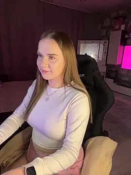 Lexi noah online show from November 17, 2025, 9:19 pm