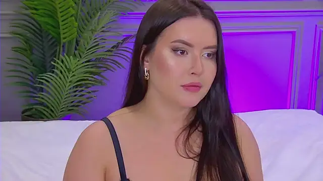 Snapshot of TrishaWinslet chatting on October 12, 2025, 6:04 am TrishaWinslet online show from October 12, 2025, 6:04 am