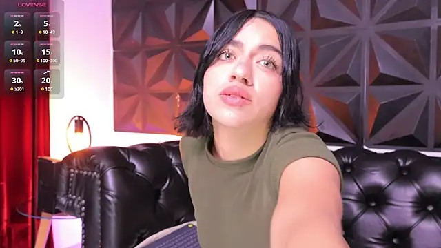 Snapshot of KasiaNoir_ chatting on March 21, 2025, 12:06 pm KasiaNoir online show from March 21, 2025, 12:06 pm