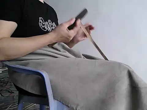 Snapshot of nolame18xxx chatting on September 11, 2025, 12:43 am nolame18xxx online show from September 11, 2025, 12:43 am