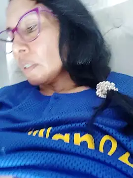 KeillyDiaz online show from November 11, 2025, 4:46 pm