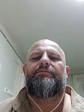 AlexandruCsaba online show from June 16, 2026, 8:31 pm