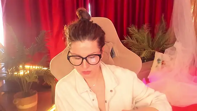 Snapshot of April_o_Nill chatting on April 3, 2026, 9:16 am April o Nill online show from April 3, 2026, 9:16 am