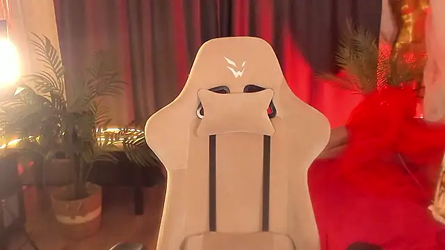 Snapshot of April_o_Nill chatting on March 20, 2026, 5:25 pm April o Nill online show from March 20, 2026, 5:25 pm