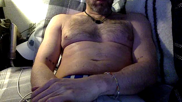 Snapshot of Stardrew123 chatting on February 18, 2026, 11:34 pm Stardrew123 online show from February 18, 2026, 11:34 pm