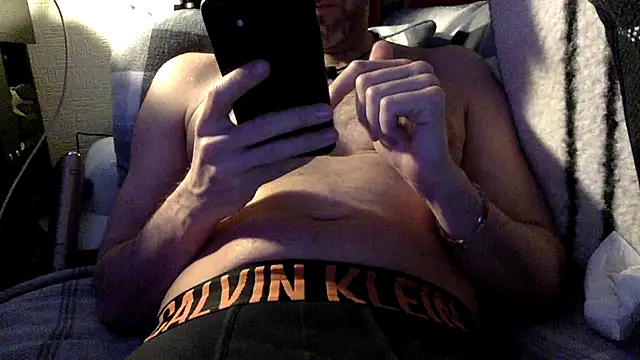 Snapshot of Stardrew123 chatting on March 11, 2026, 11:21 pm Stardrew123 online show from March 11, 2026, 11:21 pm