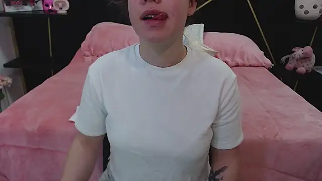 Snapshot of DanniAbbey chatting on March 10, 2025, 11:34 am DanniAbbey online show from March 10, 2025, 11:34 am
