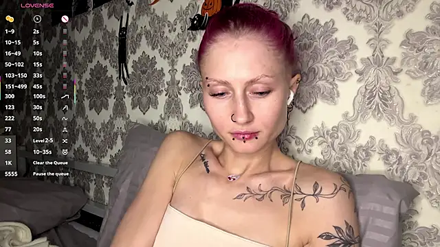 MarthaGees online show from November 24, 2025, 3:56 pm