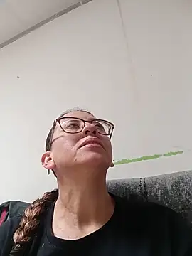 miss hanna07 online show from May 12, 2026, 4:02 pm