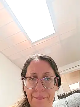 miss hanna07 online show from September 26, 2025, 2:57 pm