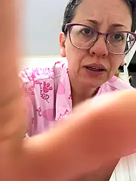 miss hanna07 online show from October 5, 2025, 10:28 am