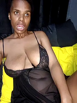 SexySlenderLexy online show from April 4, 2026, 12:23 pm