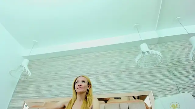 Snapshot of maddy_cartter chatting on October 4, 2025, 11:34 am maddy cartter online show from October 4, 2025, 11:34 am