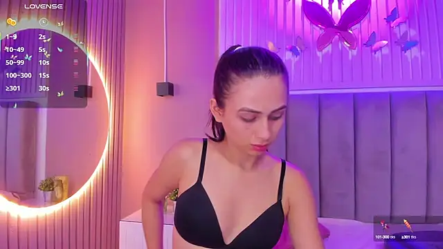 Snapshot of diosa_cristal chatting on September 24, 2025, 3:35 am diosa cristal online show from September 24, 2025, 3:35 am