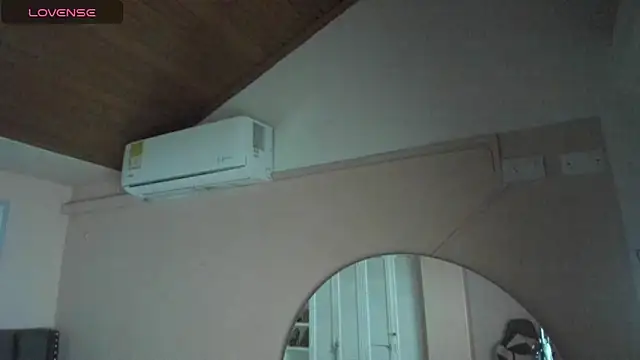 diosa cristal online show from June 26, 2026, 1:44 am
