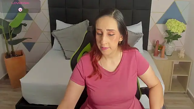 Snapshot of jadde13_ chatting on November 18, 2025, 8:23 pm jadde13 online show from November 18, 2025, 8:23 pm