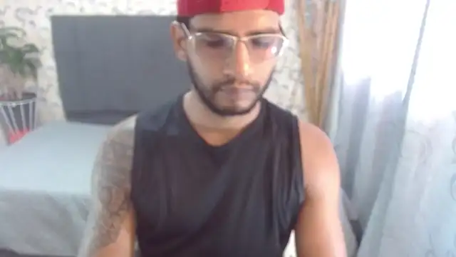 sweet-blowork online show from December 23, 2024, 6:58 pm