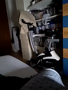 Snapshot of Nikart83 chatting on October 18, 2025, 5:59 pm Nikart83 online show from October 18, 2025, 5:59 pm