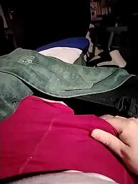 Snapshot of Nikart83 chatting on January 6, 2026, 11:31 pm Nikart83 online show from January 6, 2026, 11:31 pm