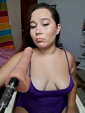 Snapshot of cattalin_luscious chatting on December 20, 2024, 5:47 am cattalin luscious online show from December 20, 2024, 5:47 am