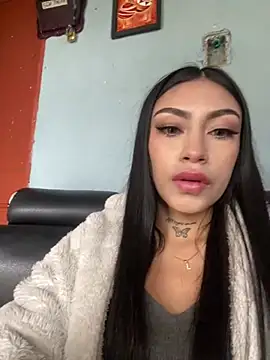 Snapshot of Effy_Bonny chatting on March 4, 2025, 5:13 pm Effy Bonny online show from March 4, 2025, 5:13 pm