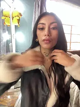 Snapshot of Effy_Bonny chatting on February 27, 2025, 4:54 pm Effy Bonny online show from February 27, 2025, 4:54 pm