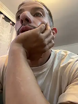 Snapshot of Joseph_and_Amy_ chatting on December 4, 2024, 1:41 am Joseph and Amy online show from December 4, 2024, 1:41 am