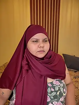  Shara Handal  online show from October 15, 2025, 7:05 am