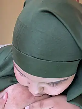  Shara Handal  online show from February 26, 2025, 10:05 am