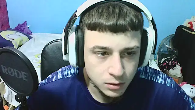 Nenejoven16- online show from October 18, 2025, 9:06 pm