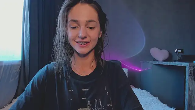 JudyAngil online show from September 22, 2025, 4:51 am