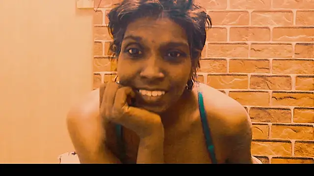 Fuckable Nasty MILF online show from June 24, 2026, 4:33 am