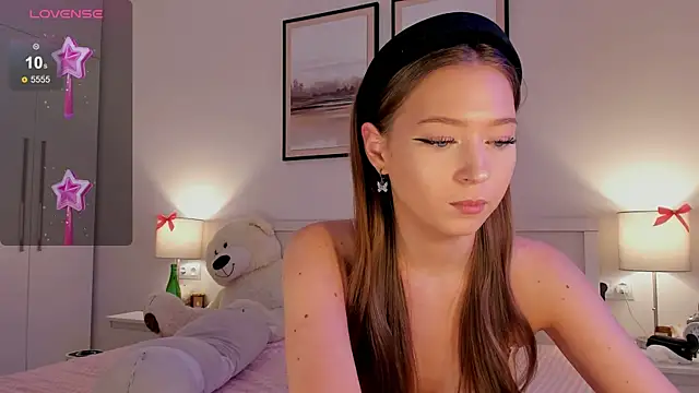 diana nier online show from December 15, 2025, 7:09 pm