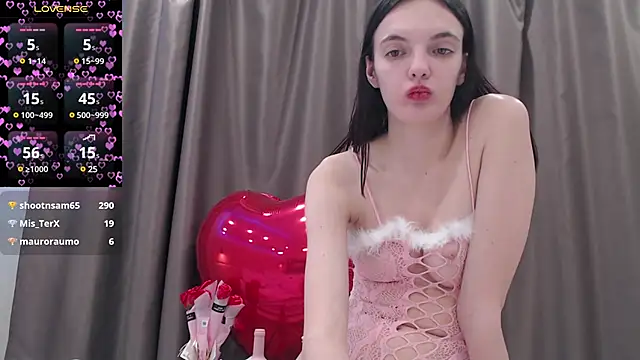 Snapshot of Lia__meow chatting on February 12, 2025, 9:33 pm Lia meow online show from February 12, 2025, 9:33 pm