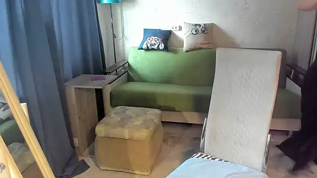 clementine fox online show from November 13, 2025, 5:11 am