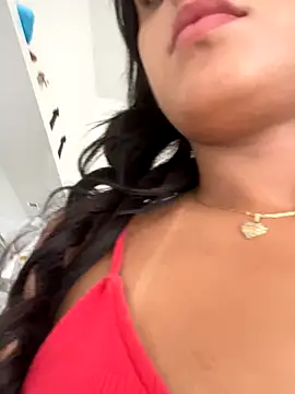 Snapshot of izaadoravs chatting on October 29, 2025, 5:45 pm izaadoravs online show from October 29, 2025, 5:45 pm