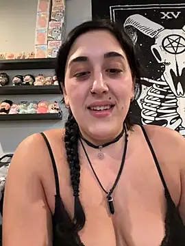 Snapshot of ThicBunz chatting on September 28, 2025, 4:41 am ThicBunz online show from September 28, 2025, 4:41 am