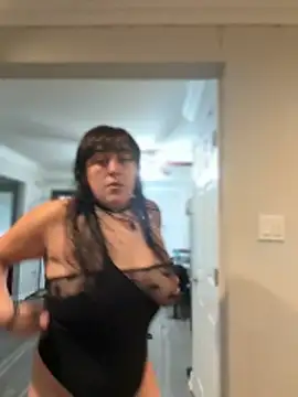 ThicBunz online show from November 6, 2025, 3:27 pm