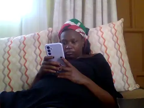 Snapshot of Sexiebony12 chatting on April 4, 2026, 5:36 am Sexiebony12 online show from April 4, 2026, 5:36 am