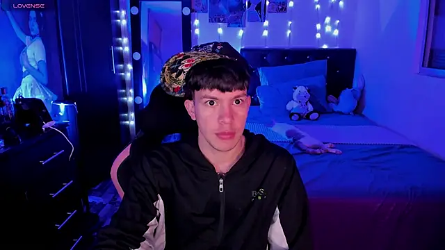 DominicPrince online show from September 26, 2025, 2:40 am