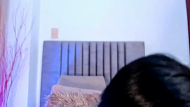 Snapshot of AuraStonee chatting on December 15, 2024, 5:31 pm AuraStonee online show from December 15, 2024, 5:31 pm