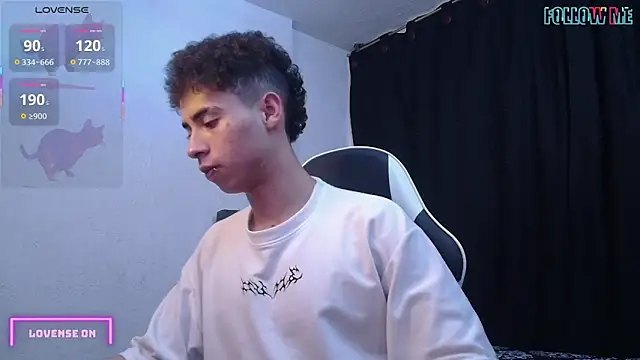 sexybat twink online show from October 29, 2025, 10:20 pm