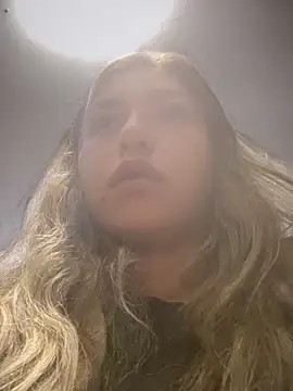 Khalyk G online show from May 3, 2026, 2:27 am