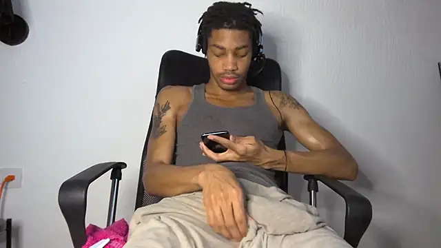Skinnyblackman online show from July 4, 2026, 2:40 am