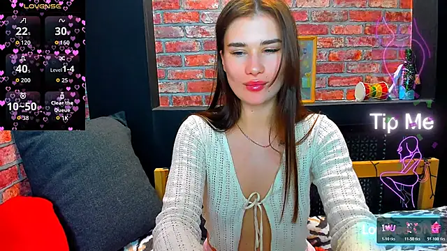 Snapshot of UrJoyy chatting on December 1, 2025, 12:17 pm UrJoyy online show from December 1, 2025, 12:17 pm