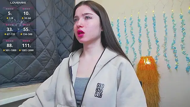 Snapshot of Luxuryalma chatting on March 23, 2026, 6:24 am Luxuryalma online show from March 23, 2026, 6:24 am