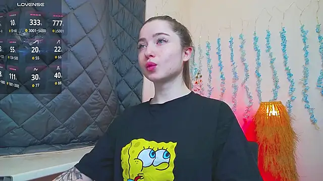 Snapshot of Luxuryalma chatting on March 19, 2026, 6:24 am Luxuryalma online show from March 19, 2026, 6:24 am